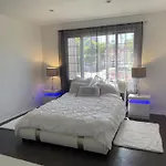 3 Bedroom Beverly Hills House