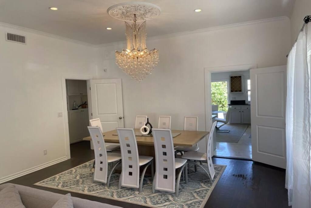 3 Bedroom Beverly Hills House Hébergement de vacances Los Angeles